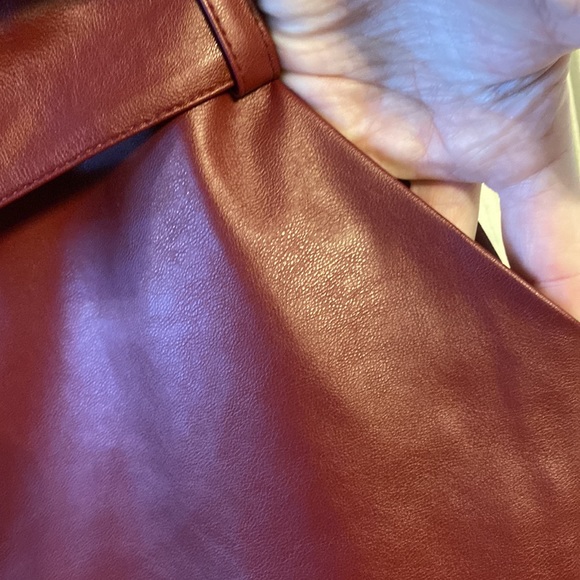 Faux leather pants. Size 2 - Picture 4 of 8